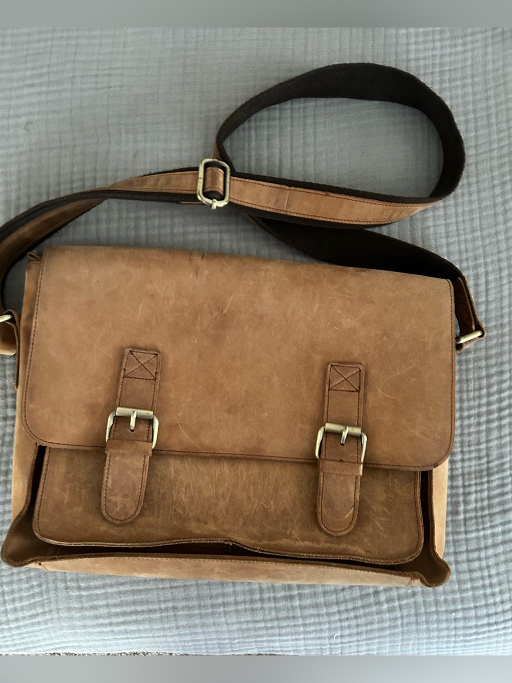 ZLYC Messenger Bag Unisex Brown Leather Medium Satchel Shoulder Laptop